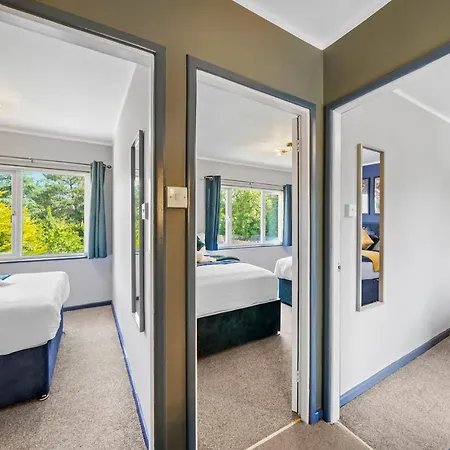 Spacious Luxury Garden House Free Parking *